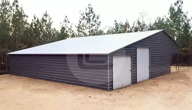 50×51 Continuous Roof Barn
